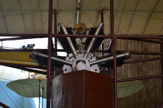 A detail of the four-cylinder fan engine of the Caproni Ca.1.