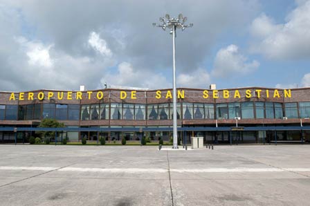 San Sebastián Airport photo