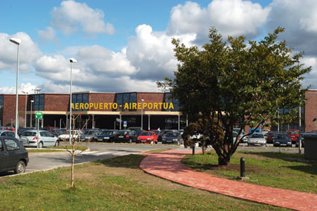 San Sebastián Airport photo