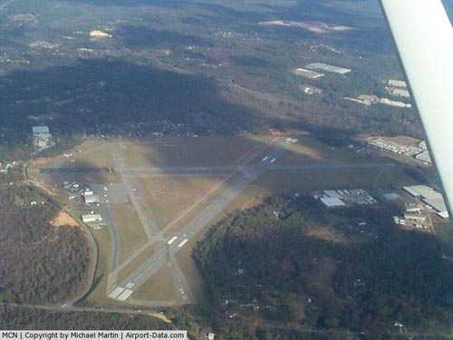 Middle Georgia Regional Airport picture
