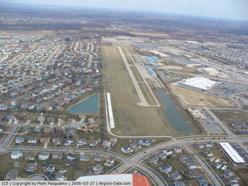 Bolingbrook's Clow International Airport picture