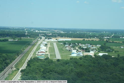 Woodlake Landing Airport picture
