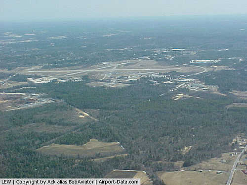 Auburn/lewiston Municipal Airport picture