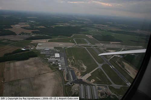 Salisbury - Ocean City Wicomico Regional Airport picture