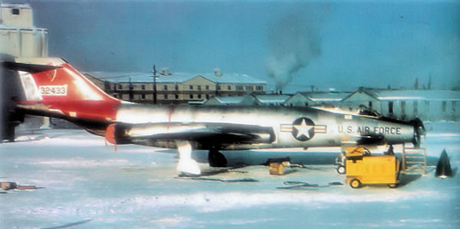 
McDonnell F-101A-10-MC Voodoo Serial 53-2433 undergoing cold weather testing.