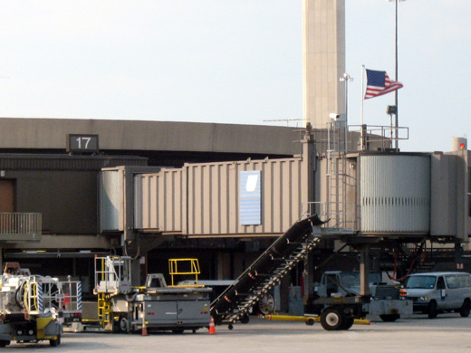 
Major airports in the New York Metropolitan Area: John F. Kennedy (1), LaGuardia (2) and Newark Liberty (3).