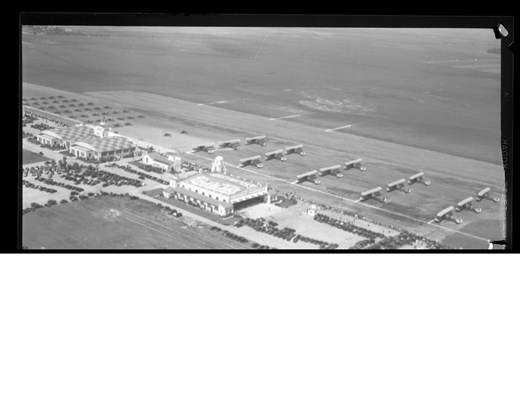 
Los Angeles Municipal Airport on Army Day, circa 1931.
