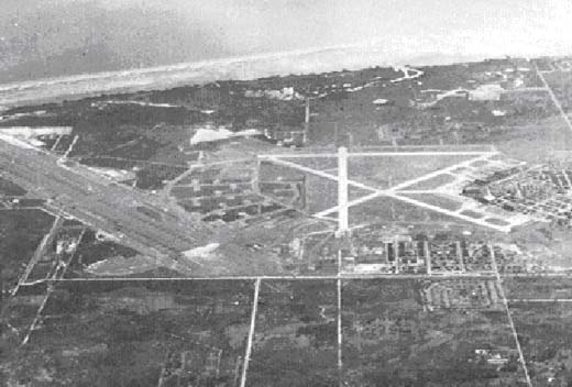 
Oblique westward oriented photo of MacDill Airfield taken during World War II.