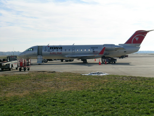 
A Northwest Airlink CRJ at gate 1B