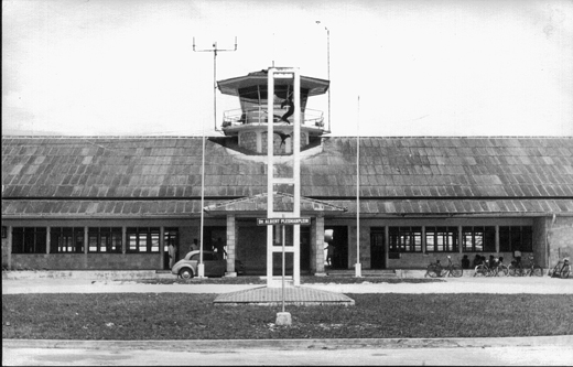 
Mokmer Airport in 1961