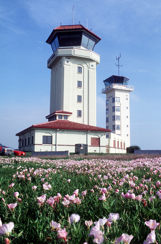 
New and old air traffic control towers, 1997.