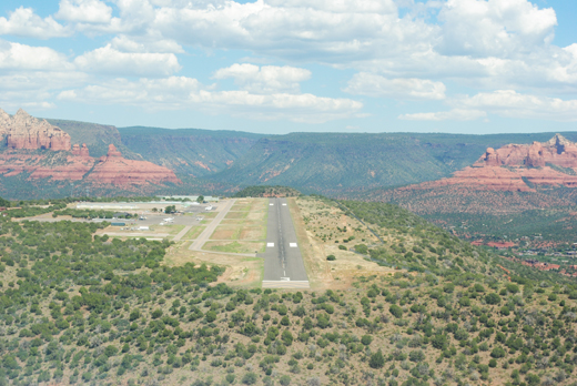 
Sedona Airport from the south, showing its location atop a mesa