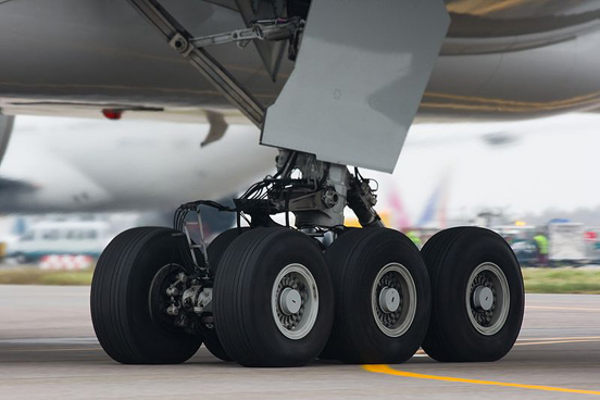 
Undercarriage of a Boeing 777-300