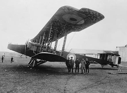 
A Handley Page O/100 of the Royal Naval Air Service, 1918