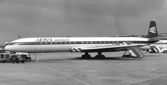 
British Airtours Comet 4B at Manchester Airport, July 1970