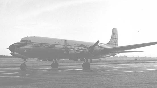 
Pan Am DC-6B at London Heathrow in September 1954 on a tourist flight