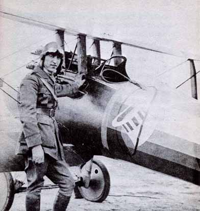 
Rickenbacker with his Nieuport 28 – note offset guns