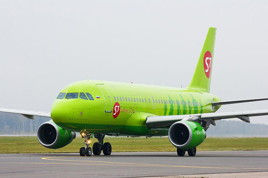 
S7 Airlines A319 at Domodedovo International Airport