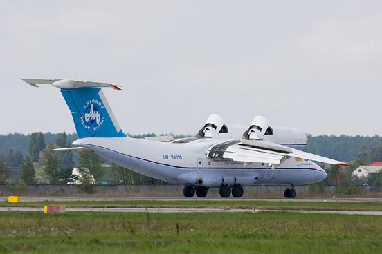 
An-74 deceleration during landing with thrust reversers in deployed position