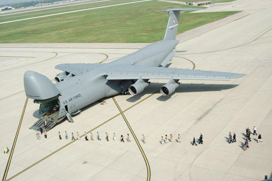 
People line up to enter the 445th Airlift Wing's first C-5A Galaxy.