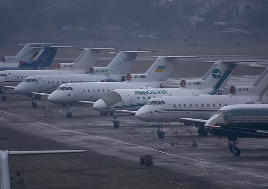 
A lineup of Yak-40s at Zhulyany Airport in Kiev.