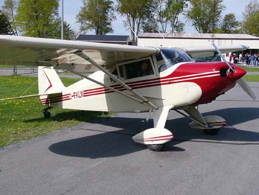 
A Piper PA-22-150 Tri-Pacer that was converted to conventional landing gear, rendering it very similar to a Piper PA-20 Pacer