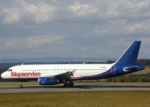 
Skyservice Airlines Airbus A320