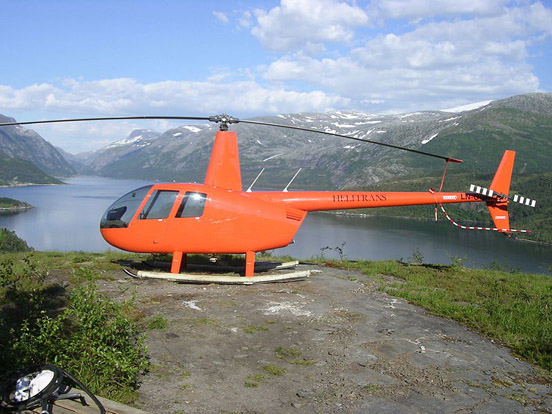 
Helitrans Robinson R44 in Lurøy