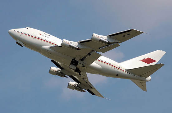 
Bahrain Royal Flight 747SP climbing. The undercarriages have not yet fully retracted.