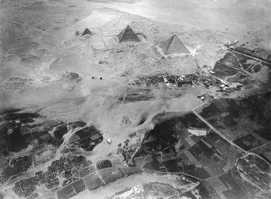 
Giza pyramid complex, photographed from Eduard Spelterini's balloon on November 21, 1904
