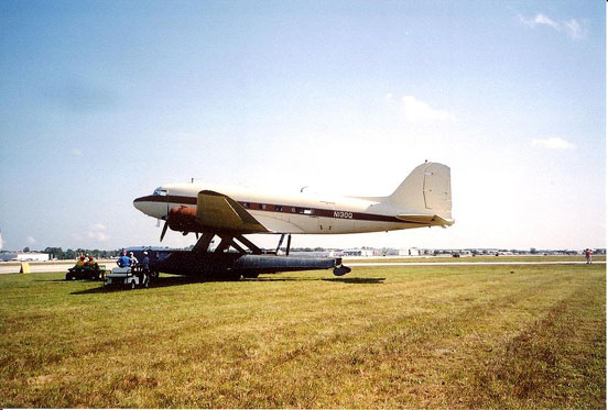 
DC-3 on amphibious EDO floats. Sun-n-Fun 2003, Lakeland, Florida, United States