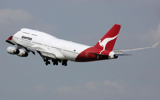 
Notable airliners - a Boeing 747-400 