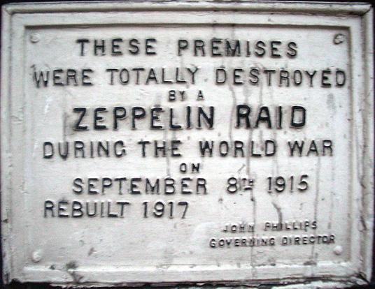 
Plaque commemorating a World War I Zeppelin raid on 61 Farringdon Road, London.