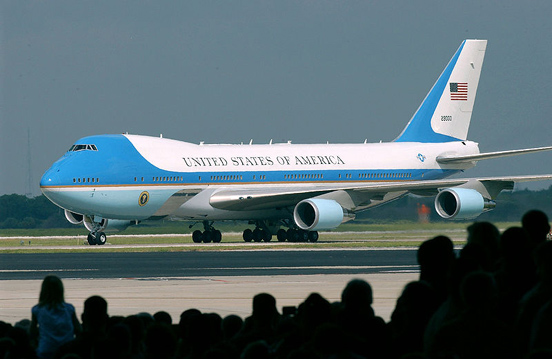 
VC-25A 29000, one of the two customized Boeing 747-200Bs that have been part of the U.S. presidential fleet since 1990