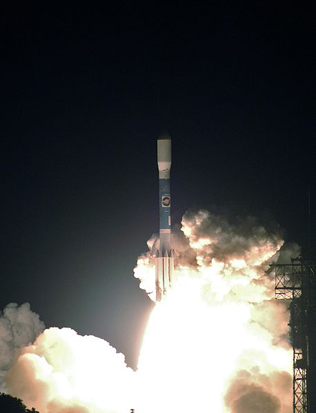 
Launch of the STEREO spacecraft atop a Delta II (7925-10L) rocket, 00:52 GMT on 26 October 2006