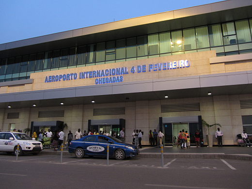 Quatro de Fevereiro International Airport