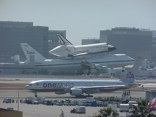 Endeavour at Los Angeles International Airport