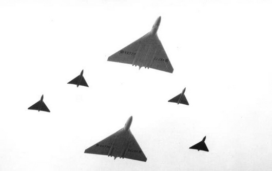 Avro 707 research aircraft in formation with Avro Vulcan bomber prototypes