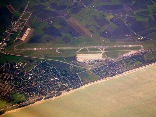 OSTEND AIRPORT EBOS FROM A RYANAIR BOEING 737-800 EIDYX AT 32000 NOV 2011 (6333897725).jpg