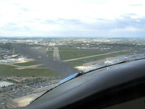 On approach, runway 30