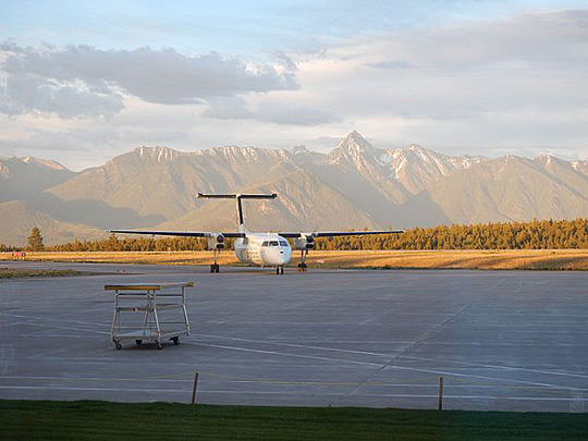 Cranbrook/Canadian Rockies International Airport