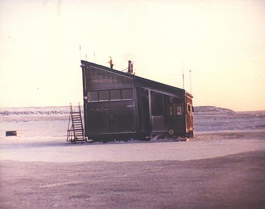 Ulukhaktok/Holman Airport