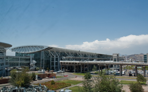 Terminal Aeropuerto Pudahuel.jpg