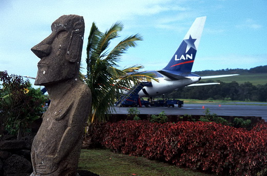 Mataveri Airport Easter Island Chile.jpg