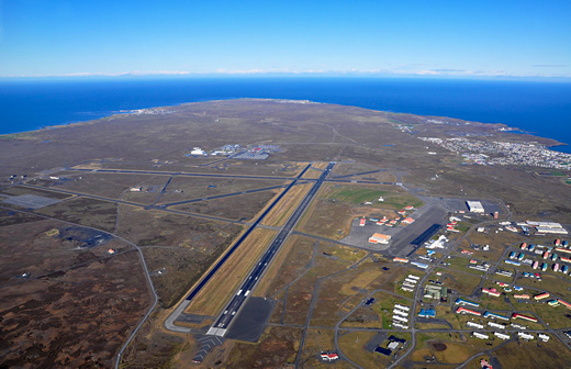 SSJ100 Keflavik runways (5160518757).jpg