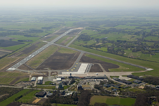 Luchtfoto Groningen Airport.jpg