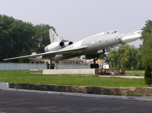 TU-22 Monument.JPG