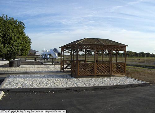 Point Mugu Nas (naval Base Ventura Co) Airport picture
