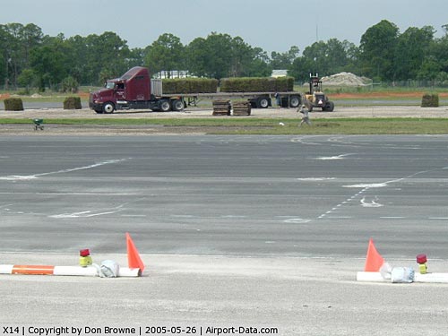 La Belle Municipal Airport picture