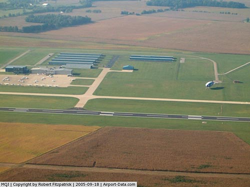 Mount Comfort Airport picture
